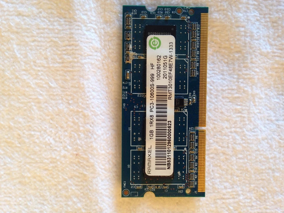 (1)RAMAXEL 1GB PC3-10600  RMT3010EF48E7W-1333  - Image 1 of 1