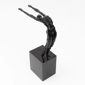 Bronze männliche Figur Statue mit gewölbtem Rücken & abgeflachten Armen 19" hoch x 12,25" tief - Bild 1 von 5