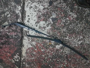 Brazo limpiaparabrisas delantero OSF para conductores Nissan X-Trail Tekna 2011-2014 - Imagen 1 de 5