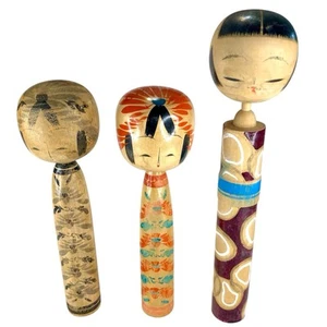 Kokeshi Bambole Legno Figure Vintage Lotto di 3 Misure Miste Artisti Giappone Folk Art - Foto 1 di 16