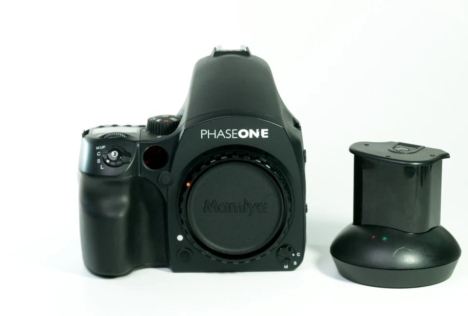 Cámara digital Phase One/Mamiya 645 DF formato medio en excelente estado Foto 1 de 4