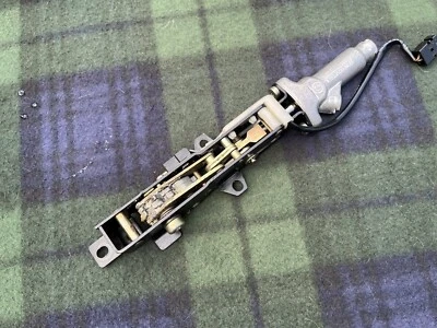 Mercedes-Benz R129 SL500 Right Passenger Roof Header Latch - Image 1 of 3