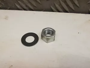 Débroussailleuse PARTNER B325 - Ecrou de serrage du volant magnétique - Imagen 1 de 1
