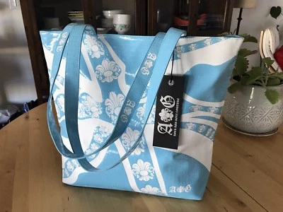 A&G COUTURE BLUE WHITE CROC BRENDA TOTE BAG XL NWT SHOPPING,TRAVEL, BEACH - Image 1 of 4