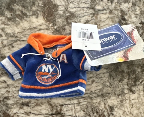 New York Islanders John Tavares #91 Mini-Jersey Forever Collectibles NWT Cover