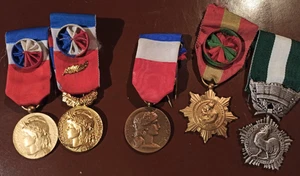 Konvolut Orden Zivil- und Militärmedaillen WW1 WW2 definieren guter Zustand - Bild 1 von 8