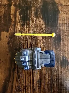 Man at Arms Battle Glove - Masters of the Universe - Loose AS IS - Picture 1 of 2