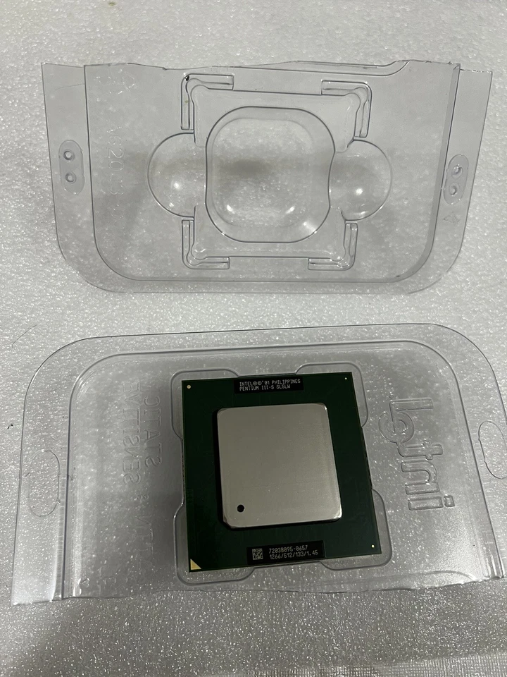 NEW INTEL PENTIUM III-S SL5LW 1266/512/133/1.45 Socket 370 Tualatin CPU Retail - Image 1 of 2