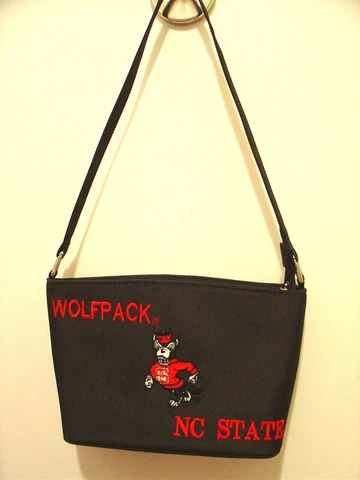 NWOT Womens NC State Wolfpack Purse college North Carolina red black embroidered Cover