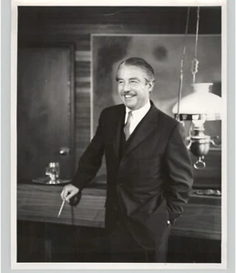 Foto de prensa del diseñador industrial WALTER LANDOR a bordo del ferry KLAMATH 1972 - Imagen 1 de 2