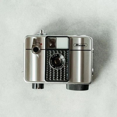 Cámara de medio fotograma Ricoh Auto Half SE probada por CLA’d limpia Japón Foto 1 de 4