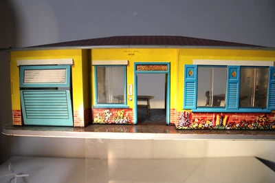 BUNGALOW DE HOJALATA VINTAGE DE PRINCIPIOS DE 1960 METTOY CASA DE MUÑECAS LITOGRAFÍA IMPRESA - AMBLESIDE Foto 1 de 4