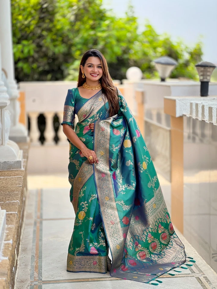 Women's Banarasi Pure Soft Kanjivaram Silk Saree With Blouse Piece For Wedding - Image 1 of 4