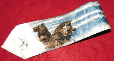 ESPECIES EN PELIGRO DE EXTINCIÓN HECHAS EN ESTADOS UNIDOS CORBATA MOTIVO LOBO AZUL/BLANCO/MARRÓN - CORBATAS DE DISEÑADOR. Foto 1 de 3