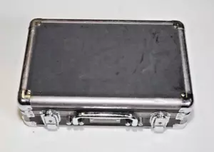 Vanguard Hard Protective Case (damaged) - Picture 1 of 14