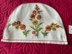 Vintage Preloved Hand Made Linen Brightly Embroidered Tea Cosy - Picture 1 of 9