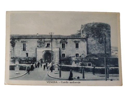 Foto 1 di 3