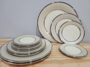 Lenox USA Ivory Frost 12-teiliges Geschirr Gedeck - Bild 1 von 6