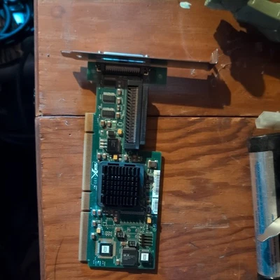 Adaptador de bus host SUN 375-3366 LSI Logic LSI20320-S PCI-X único Ultra-320 SCSI Foto 1 de 2