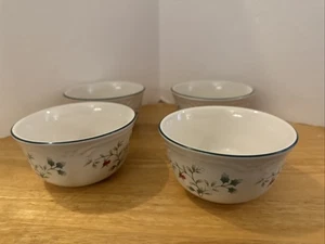 Set Of 4 Pfaltzgraff WINTERBERRY Holly Berry Small Bowl 4.5 inch Diameter - Picture 1 of 7