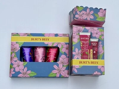 Burt’s Bees Crema de Manos Trío Set de Regalo y Burt’s Bees Juego de Regalo de 3 Piezas para Manos y Labios Foto 1 de 4