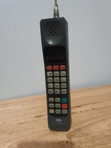 Vintage Motorola Ultra Classic II Mobile Phone Brick Cell Retro UNTESTED - Afbeelding 1 van 6