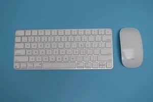 Bundle Apple keyboard model A2450 & Apple mouse model A1296 - Picture 1 of 7