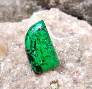 Natural Maw Sit Sit Jade Cab High Chromium Jadeite Jade-Albite Gemstone 11.35Cts - Picture 1 of 9