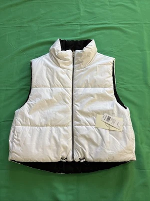 NWT Vine & Valley Puffer Vest Black/white pockets Full Zip Large . - Image 1 of 4