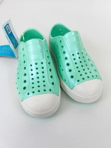 Zapatos sin cordones Native Jefferson talla C11 ligeros lavables verdes DEFECTOS - Imagen 1 de 9