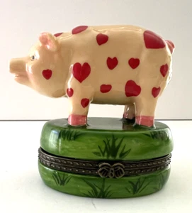 Pink Pig with Red Hearts All Over Trinket Box , Baby Pig/Hearts inside Box - Picture 1 of 16