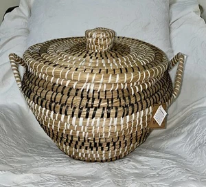 LARGE Basket with Lid & Handles Snake Charmer Basket. Decor Storage Basket - Picture 1 of 8