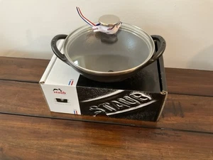 STAUB Cast Iron 0.5-qt Baby Wok - Picture 1 of 4