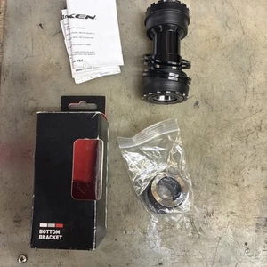 Token Bottom Bracket for BB30 Frame And Shimano or SRAM GXP Cranks - Picture 1 of 3