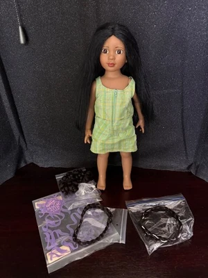 Extensiones de cabello Magic Attic Club rosa para muñeca y Keisha. Foto 1 de 4