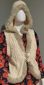 Old Navy XL Pulloverweste mit Kapuze Fellbesatz elfenbein  - Bild 1 von 9