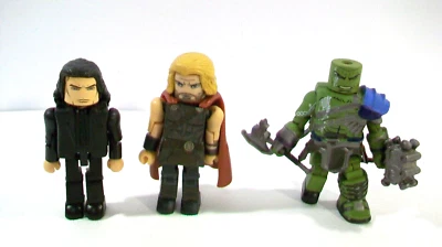 Lote de figuras Minimates Marvel, Roadworn Thor, Loki, Ragnarok Gladiator Hulk Foto 1 de 2