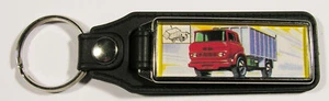MATCHBOX 26 GMC TIPPER TRUCK 1970 SUPERFAST ART RETRO KEYRING KEY FOB - Picture 1 of 2