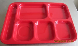12 Red Carlisle Food service Products Right-Hand 6-Compartment Tray 10" X 14.5" - Picture 1 of 5