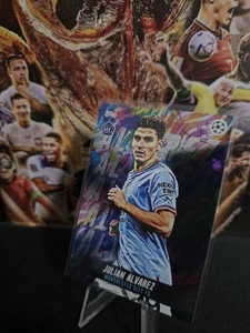 Julian Alvarez RC Manchester City - Topps Jude Bellingham Platinum Curated Set - Bild 1 von 2