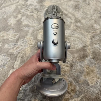 Logitech Blue Yeti USB Microphone Silver With Stand Tested Working - Image 1 of 4