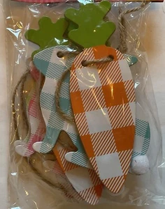 Easter Bunnies & Carrots Garland Gingham pastel color Home Decor wood - Picture 1 of 3