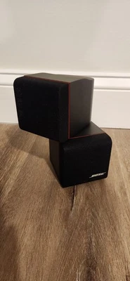 Nuevos Altavoces Bose REDLINE NEGROS Doble Cubo Acoustimass Estilo de Vida  Foto 1 de 4