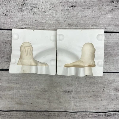 Estatuilla de morsa pequeña molde deslizante de cerámica Alberta's A-14 de 4 pulgadas Foto 1 de 4