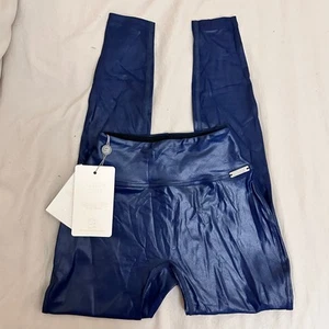 Bombshell Sportswear Glanz Leggings Gr. XS dunkelblau nagelneu - Bild 1 von 14