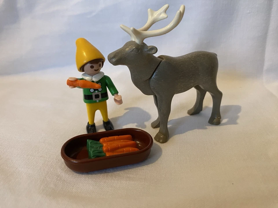 Playmobil Lutin Nourrissant Renne Du Père Noël Carottes Christmas - Photo 1/1