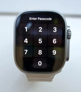 APPLE WATCH ULTRA 1ÈRE GÉNÉRATION A2622 49 MM TITANE ET CÉRAMIQUE GPS LTE AVEC BRACELET SPORT - Photo 1 sur 7