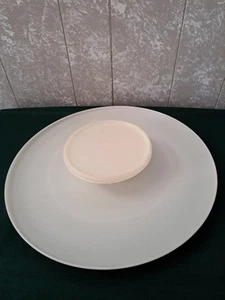 Vintage Tupperware Dip-n-Serve Chip And Dip Veggie Tray - Picture 1 of 6