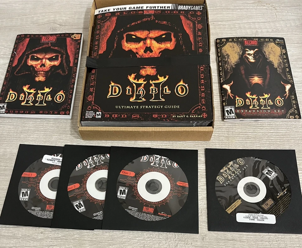 Diablo 2 II Set PC Video Game Strategy Guide Manual + Expansion Pack  4E - Image 1 of 1