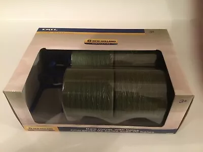 New Holland Bale Mover With Bales By Ertl 13838 - Image 1 of 4